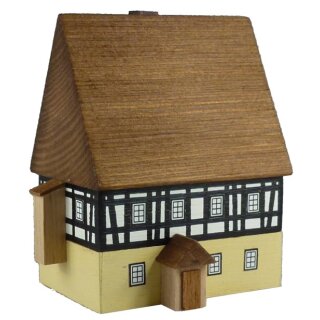Farmhouse, two-storey (small) - H 67 mm - 59 mm - 45 mm