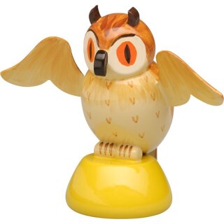 Owl flying, small