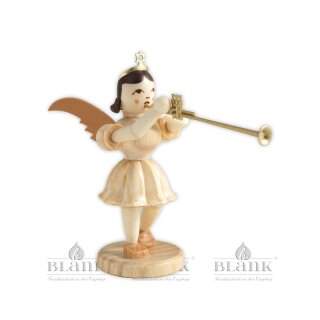 \Mini-ange à la trompette Aida: Une tenue rock courte pour un look angélique\